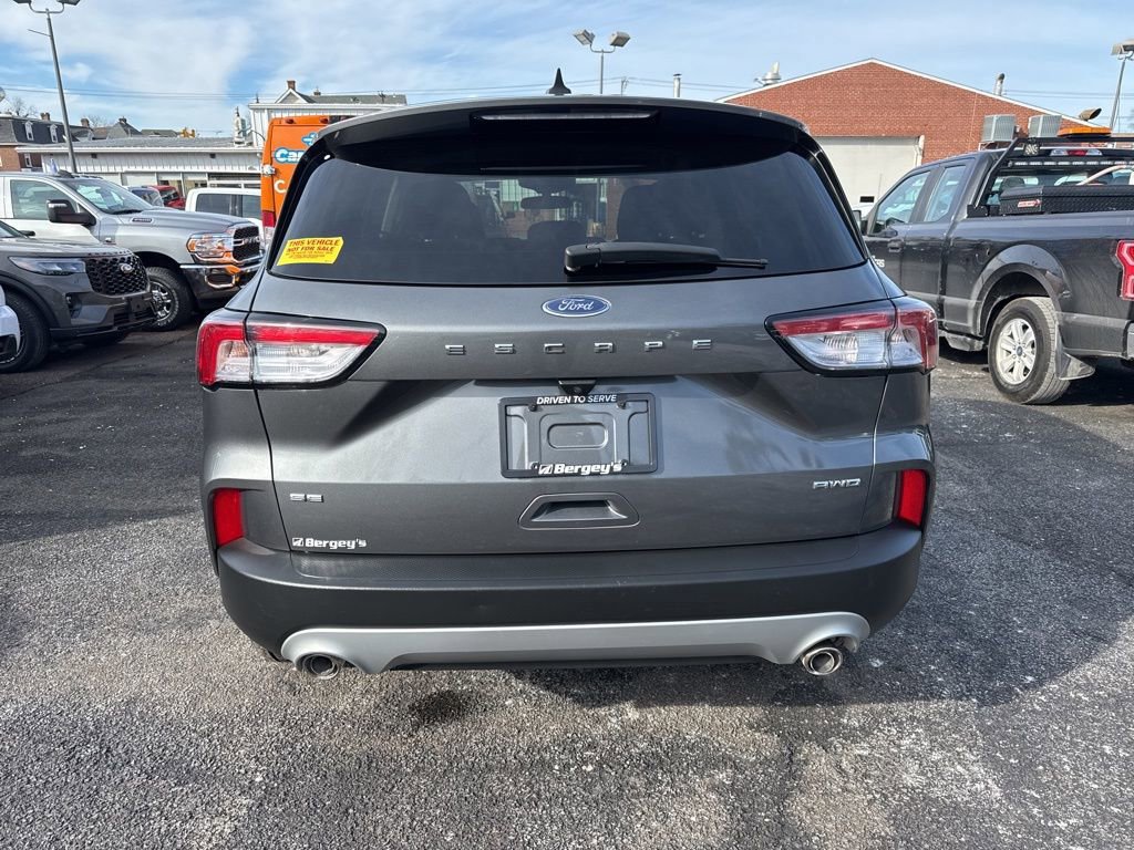 Certified 2022 Ford Escape SE w/ Cold Weather Package image 4