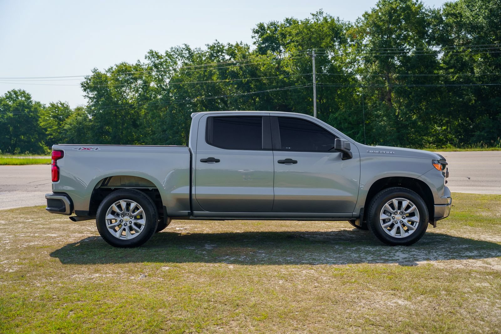 Used 2024 Chevrolet Silverado 1500 Custom AWD/4WD image 9
