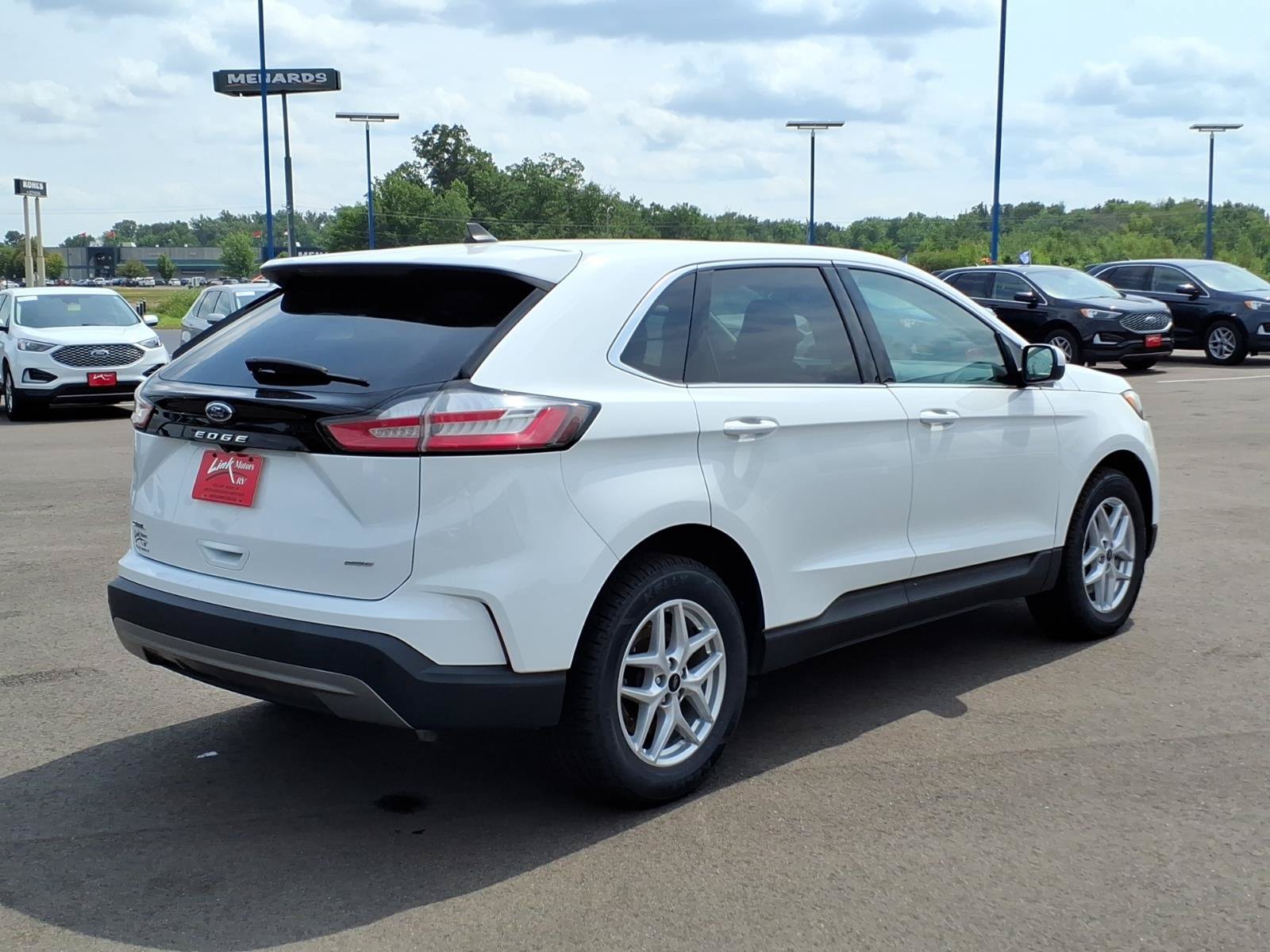 Certified 2024 Ford Edge SEL AWD/4WD image 6