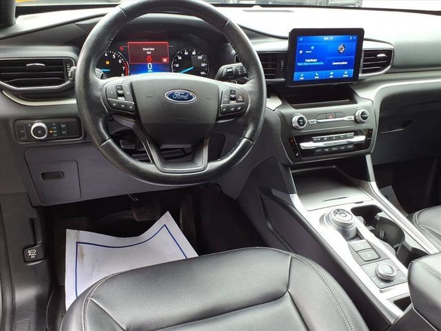 Certified 2020 Ford Explorer XLT w/ Equipment Group 202A AWD/4WD image 16