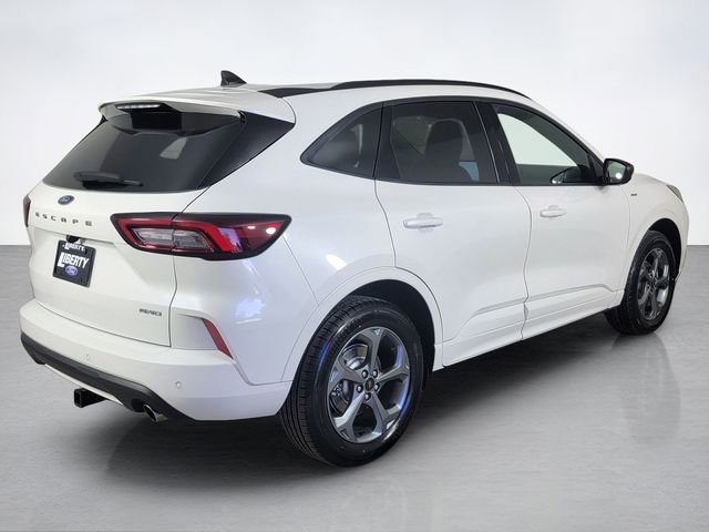 Certified 2024 Ford Escape ST-Line w/ Tech Pack #1 AWD/4WD image 3