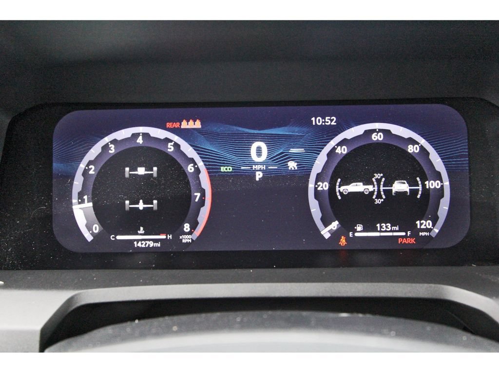 Used 2025 Toyota Tacoma TRD Off-Road AWD/4WD image 15