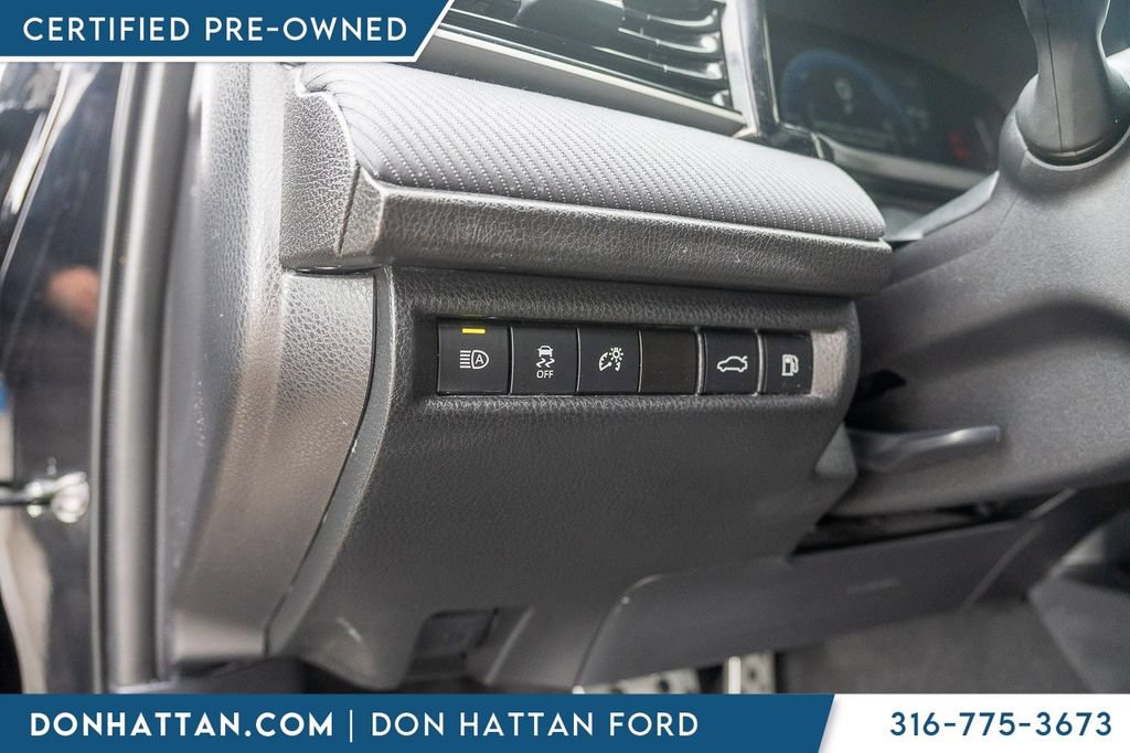 Used 2025 Toyota Camry SE FWD image 16