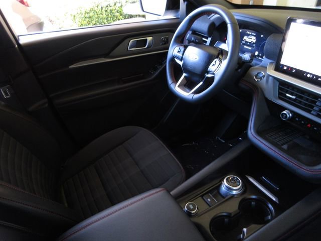 Certified 2025 Ford Explorer ST-Line w/ Premium Package image 22