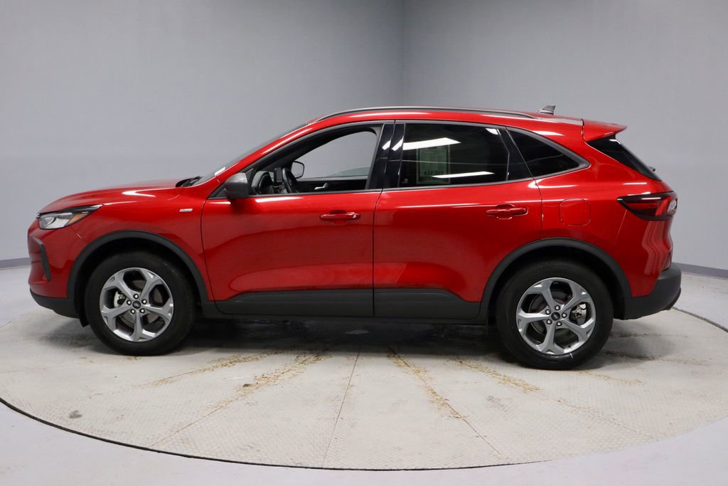 Certified 2025 Ford Escape ST-Line AWD/4WD image 7