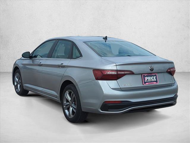 Used 2024 Volkswagen Jetta SE FWD image 10