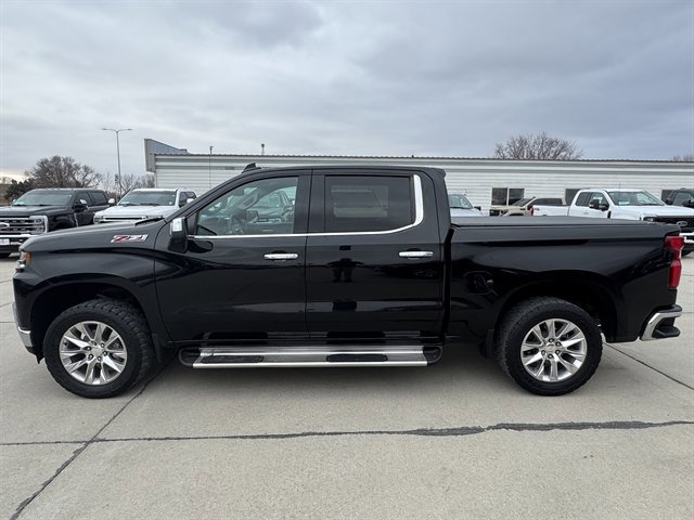 Used 2021 Chevrolet Silverado 1500 LTZ image 2