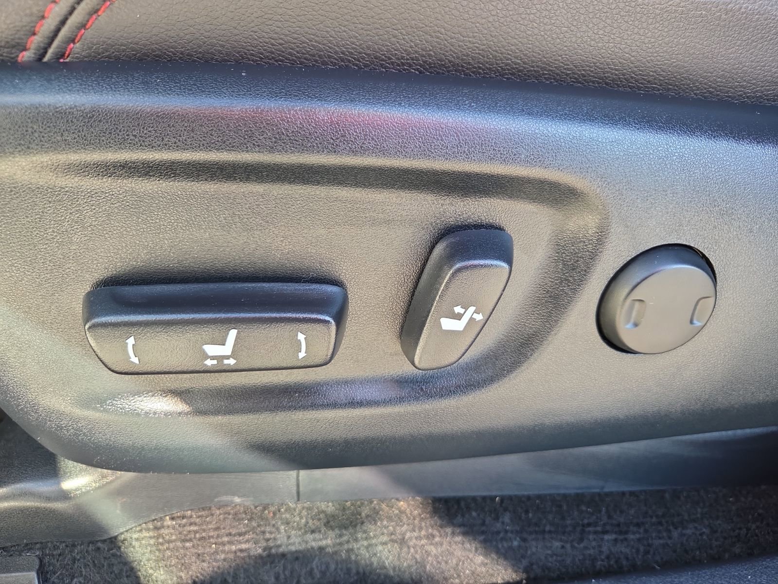 Used 2024 Toyota 4Runner TRD Off-Road Premium image 15