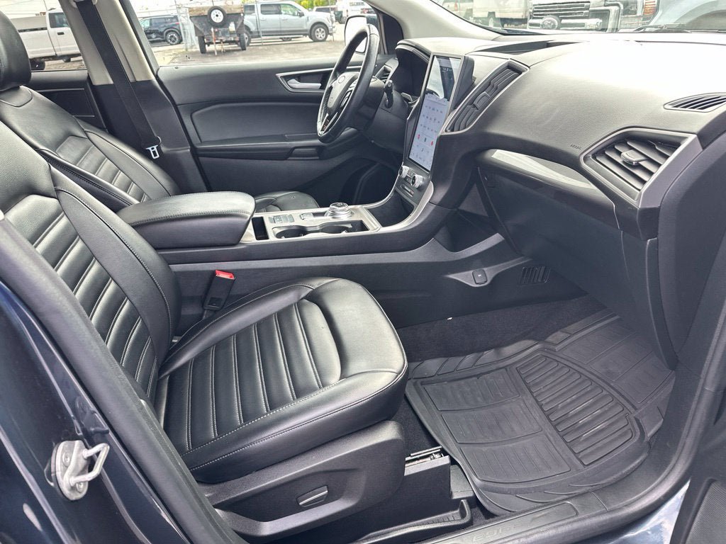 Certified 2024 Ford Edge SEL w/ Convenience Package AWD/4WD image 12