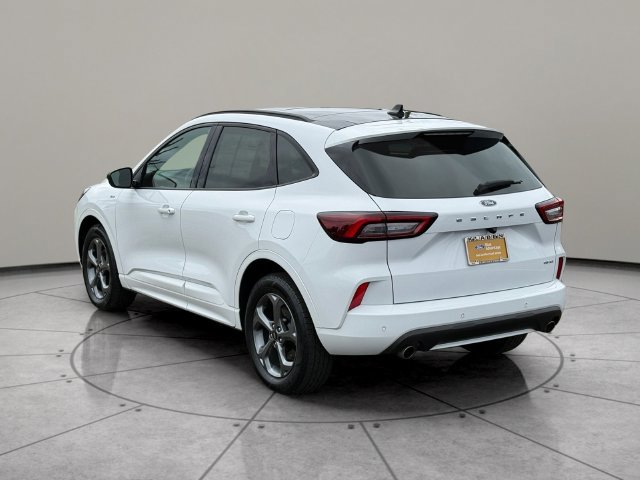 Certified 2023 Ford Escape ST-Line w/ Tech Pack #1 AWD/4WD image 9