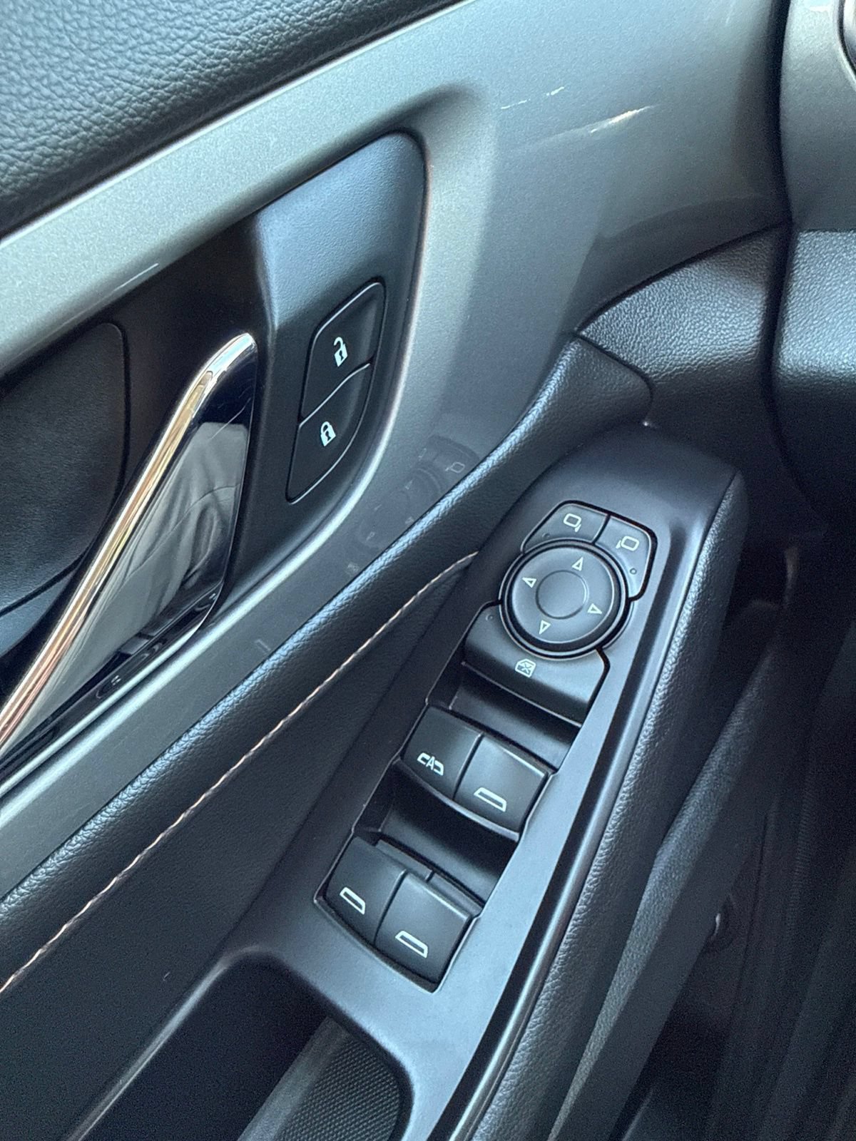 Used 2019 Chevrolet Traverse LT AWD/4WD image 21
