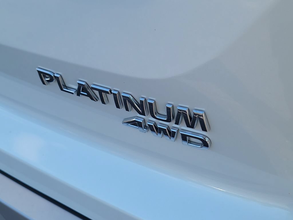 Used 2025 Nissan Pathfinder Platinum AWD/4WD image 6