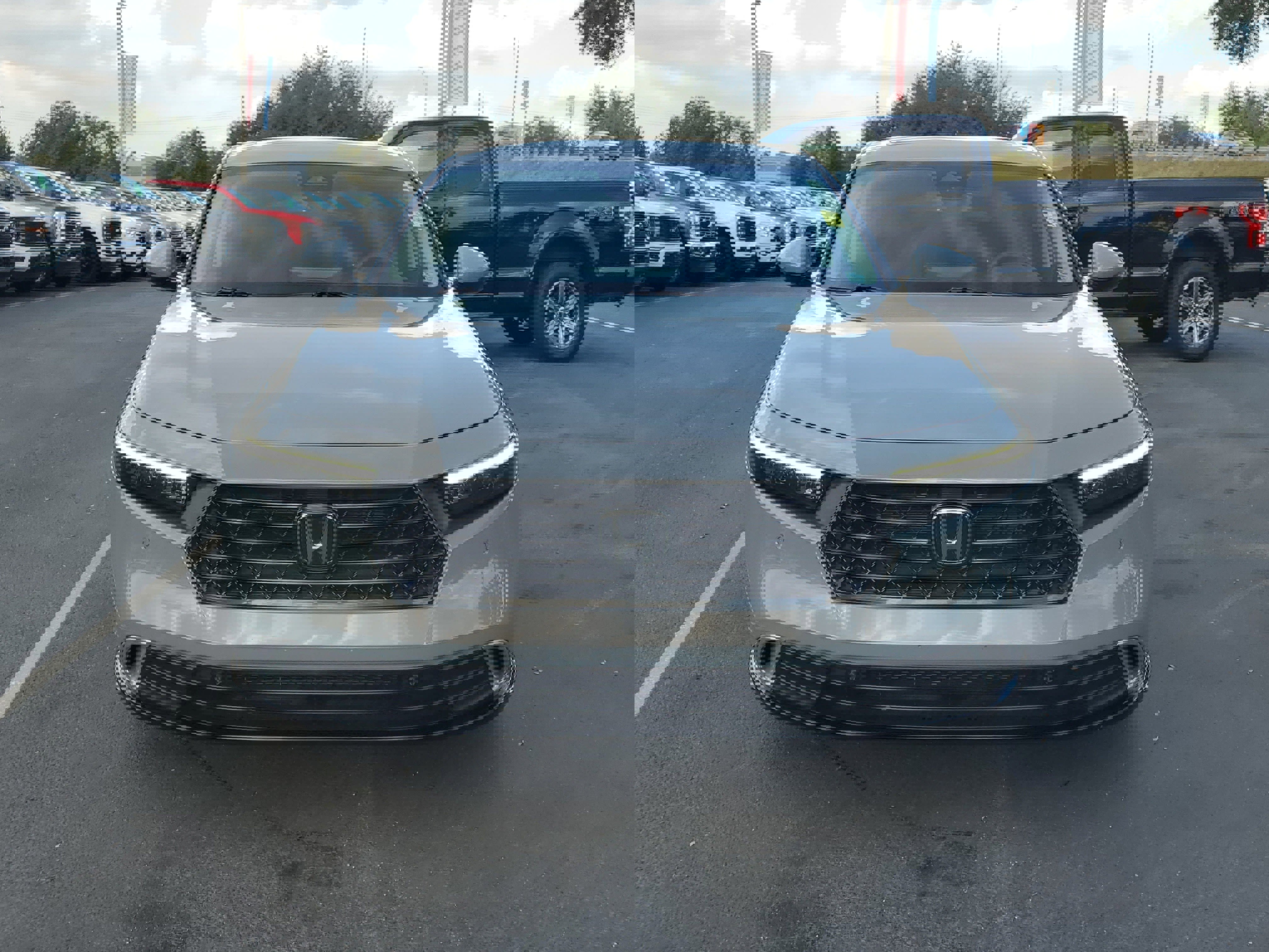 Used 2024 Honda Accord Touring image 2