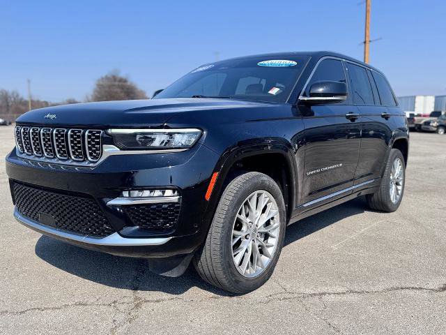 Used 2023 Jeep Grand Cherokee Summit image 2