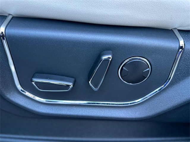 Certified 2023 Ford Expedition Platinum image 13