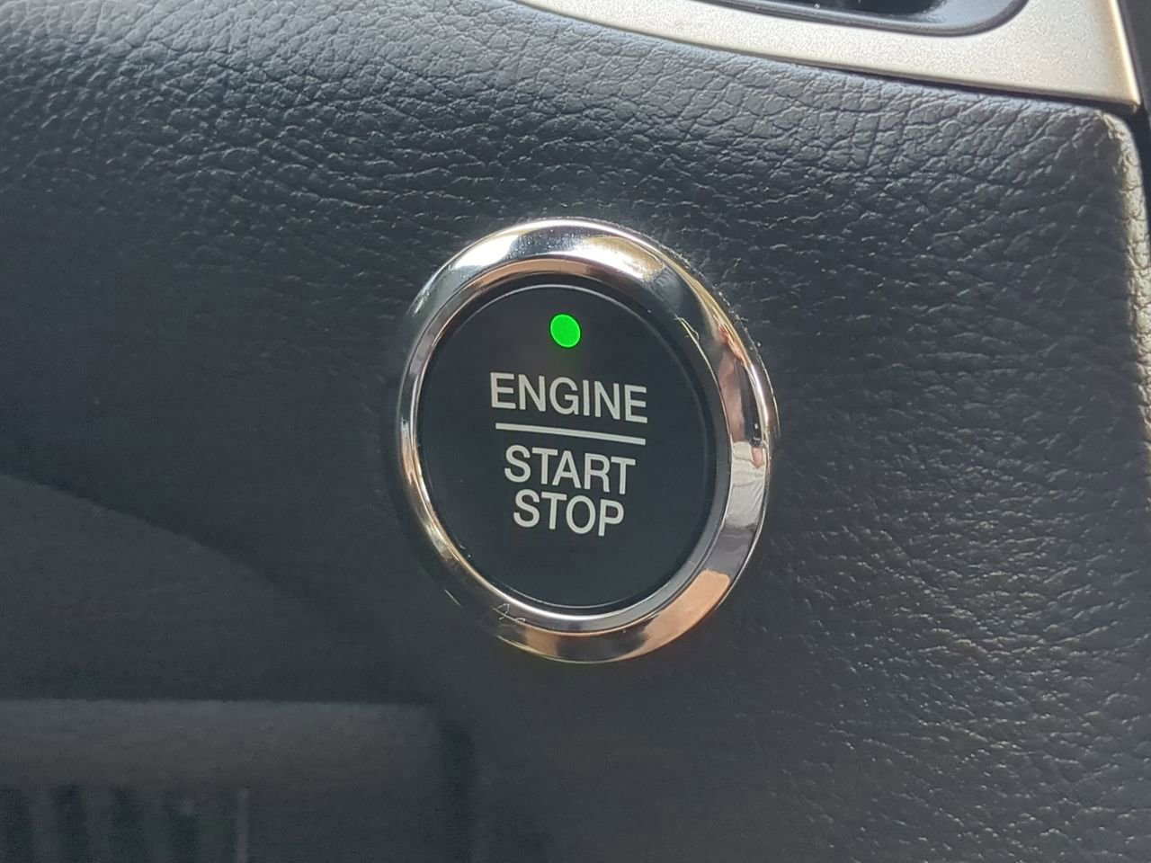 Certified 2024 Ford Edge SEL image 27