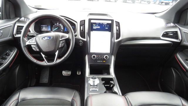 Certified 2022 Ford Edge ST-Line image 9