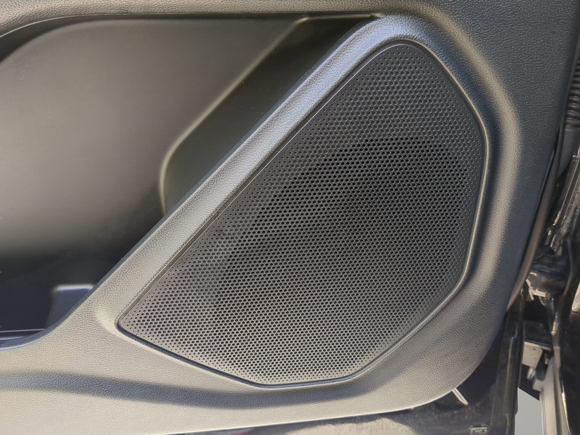 Certified 2022 Ford Explorer XLT w/ Equipment Group 202A image 49