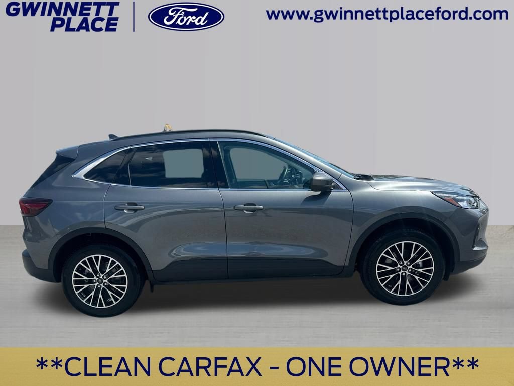 Certified 2025 Ford Escape SE FWD image 4