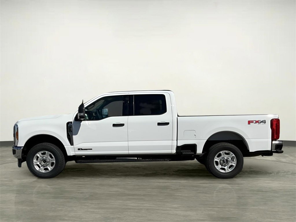 Certified 2025 Ford F250 XLT w/ FX4 Off-Road Package image 3