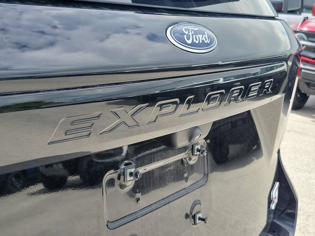Certified 2023 Ford Explorer ST w/ Equipment Group 401A AWD/4WD image 5
