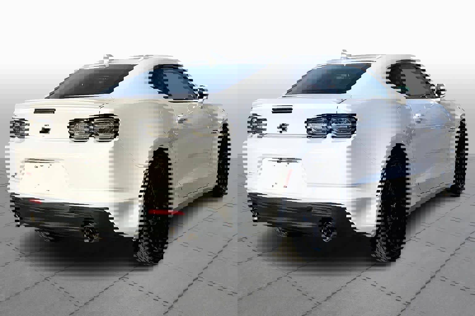 Used 2023 Chevrolet Camaro LT w/ RS Package image 11