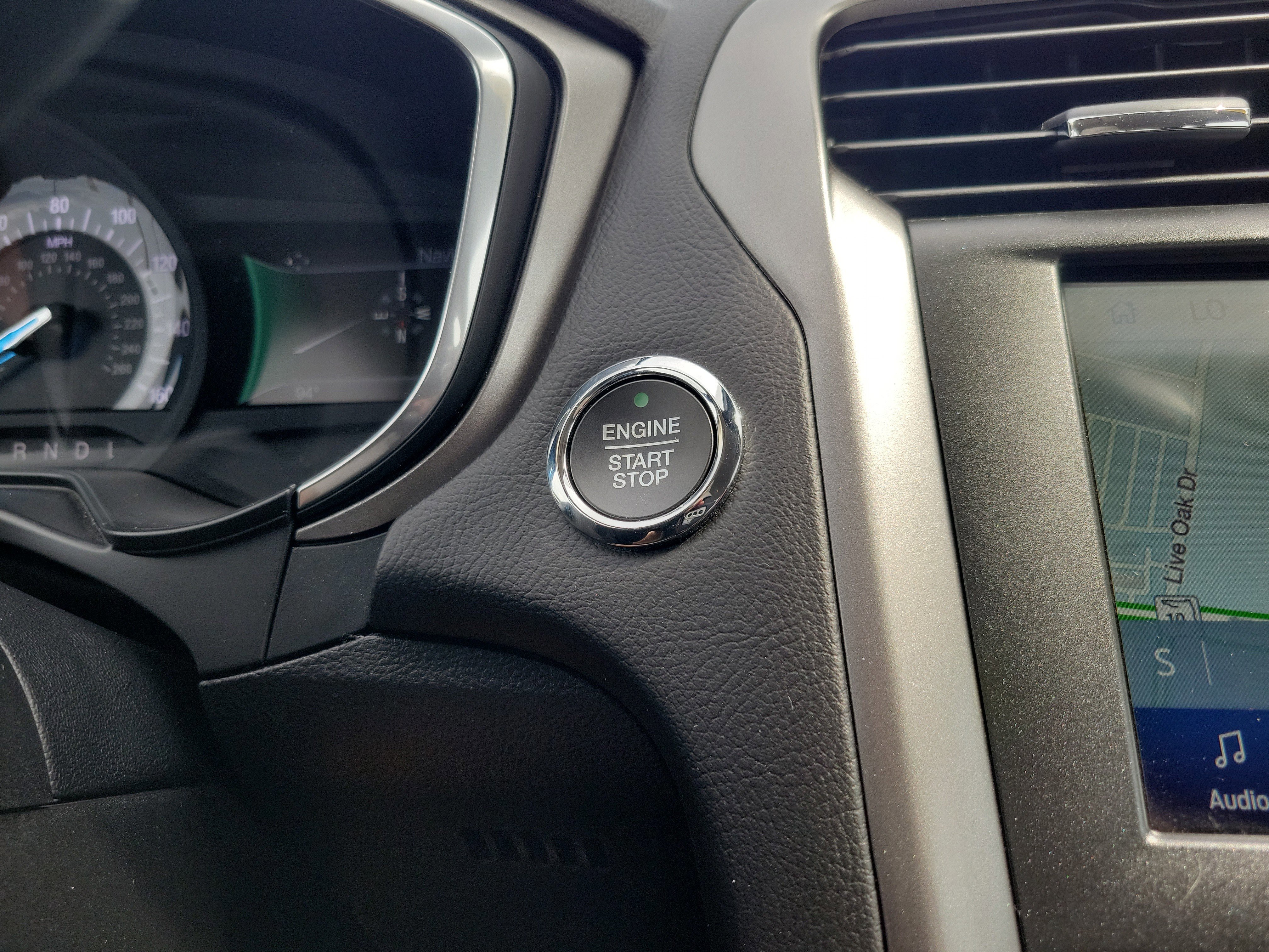 Certified 2020 Ford Fusion SE FWD image 27