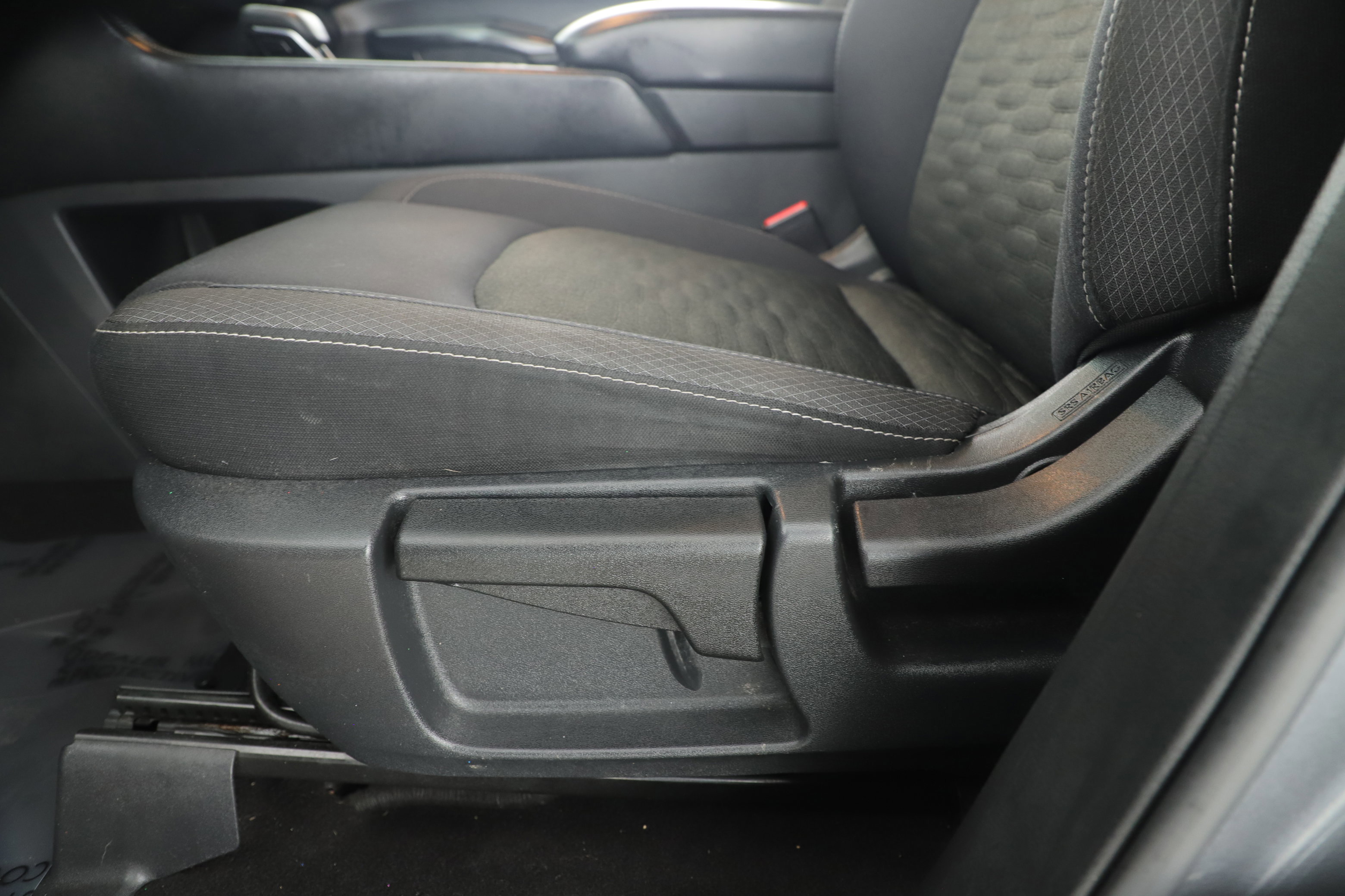 Used 2023 Nissan Pathfinder S image 10