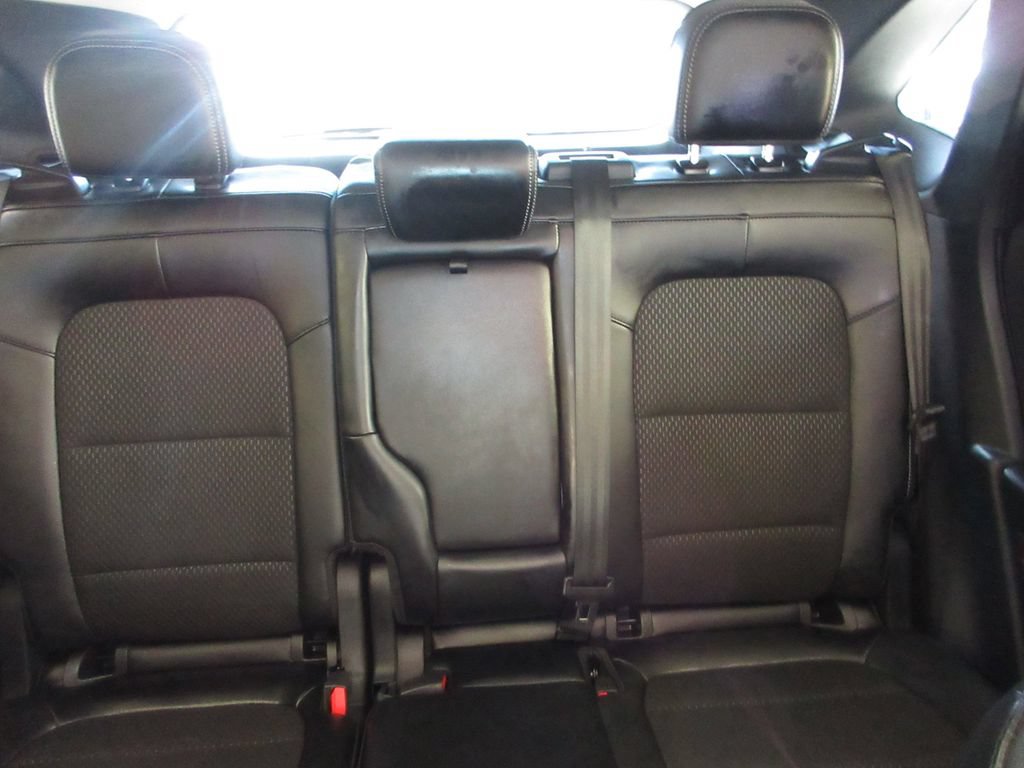 Certified 2025 Ford Escape SE FWD image 24