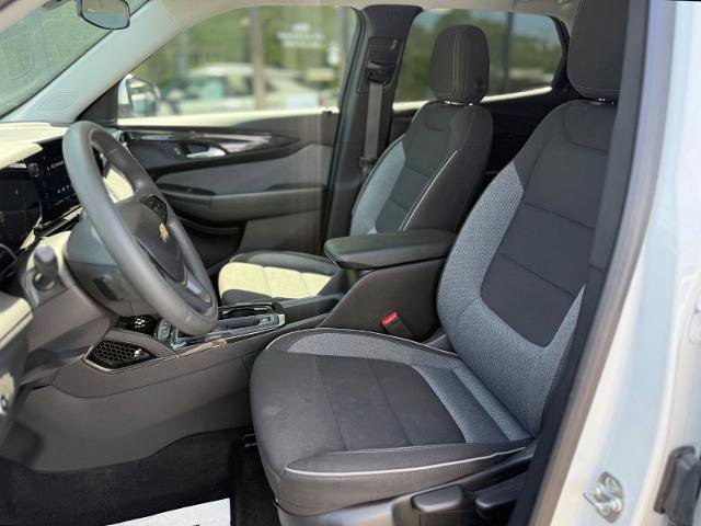 Used 2025 Chevrolet TrailBlazer LT AWD/4WD image 7
