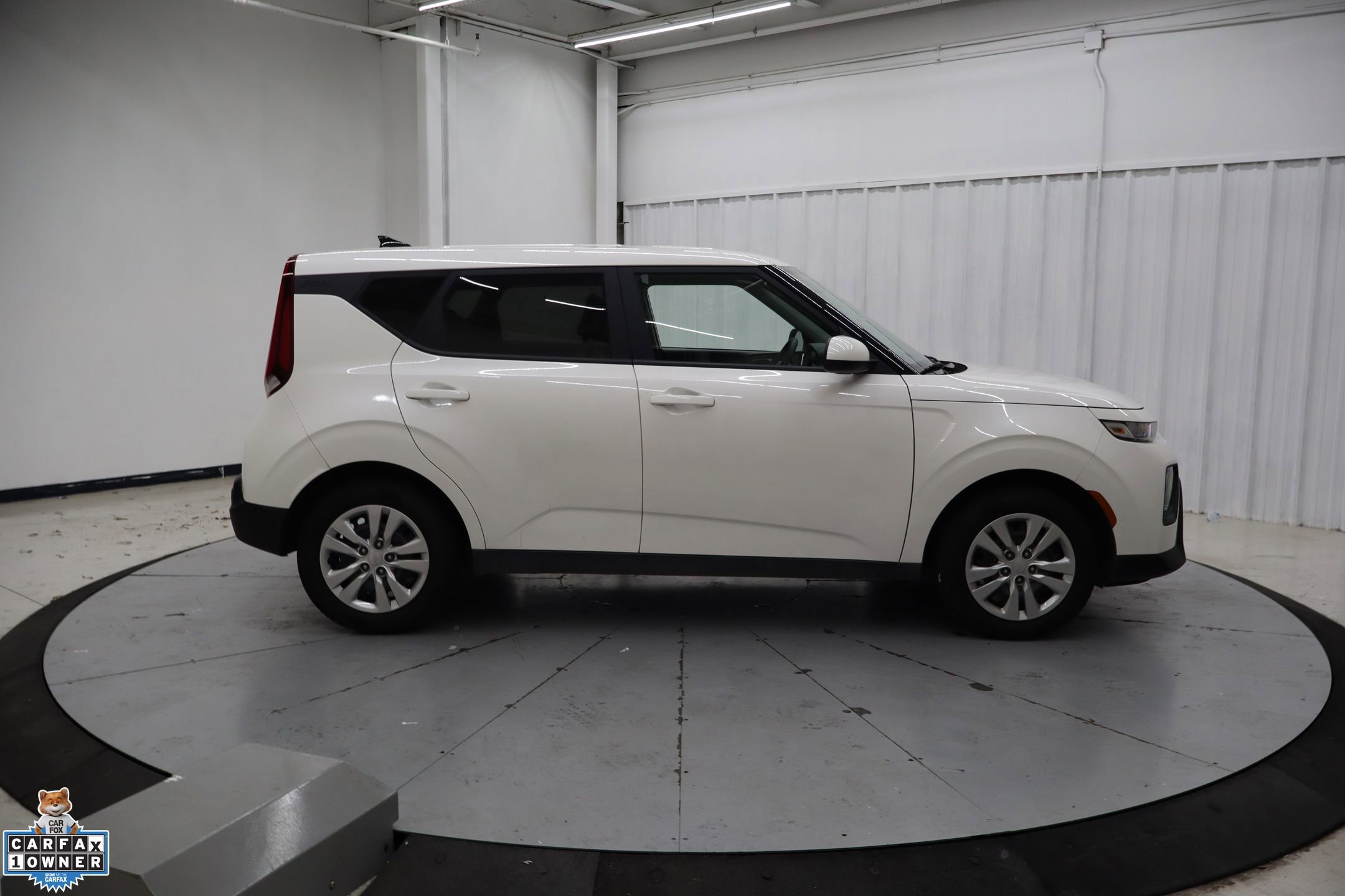 Used 2022 Kia Soul LX image 6