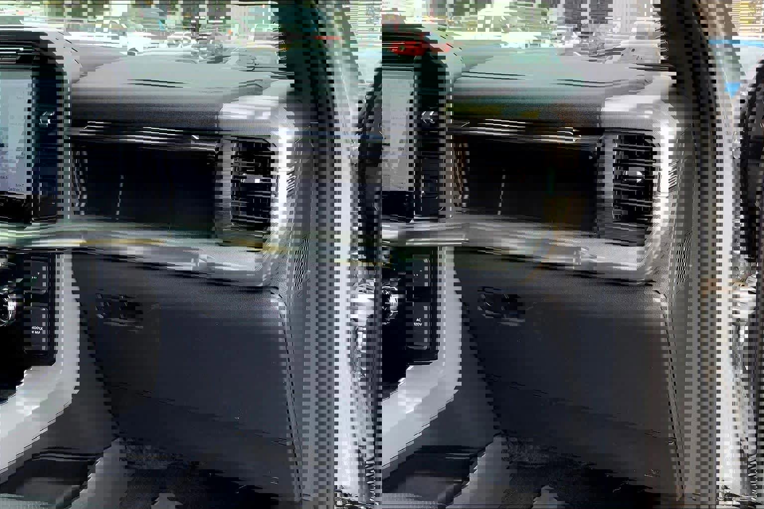 Certified 2024 Ford F150 Lariat w/ Tow/Haul Package image 18