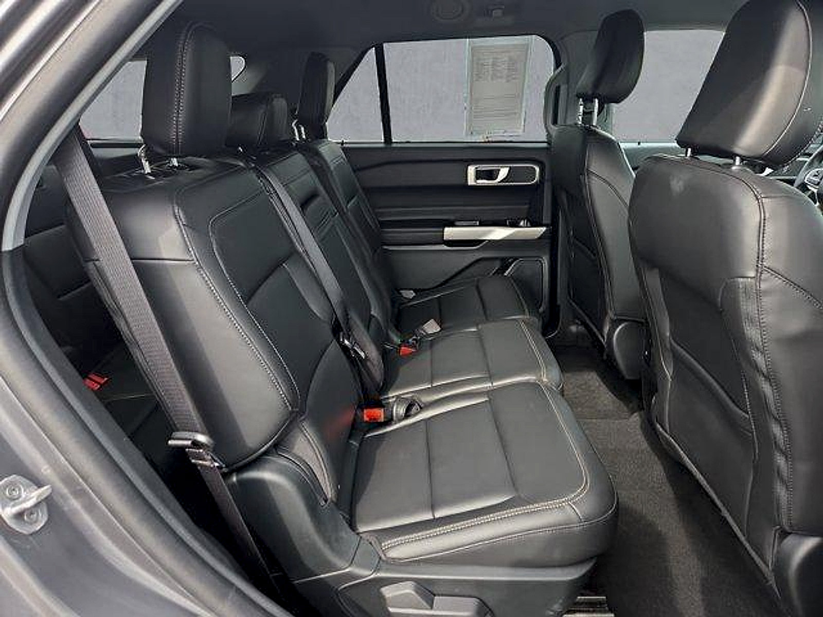 Certified 2023 Ford Explorer XLT w/ Equipment Group 202A AWD/4WD image 24