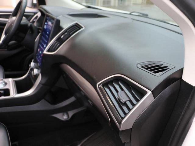 Certified 2024 Ford Edge SEL w/ Convenience Package AWD/4WD image 11