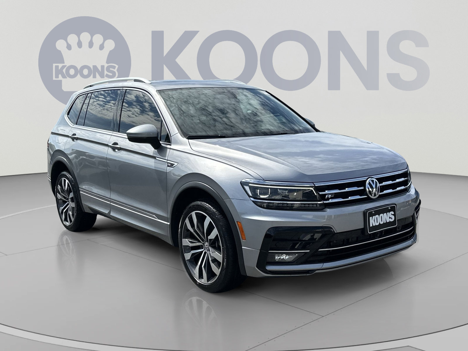 Used 2021 Volkswagen Tiguan SEL Premium R-Line AWD/4WD image 2