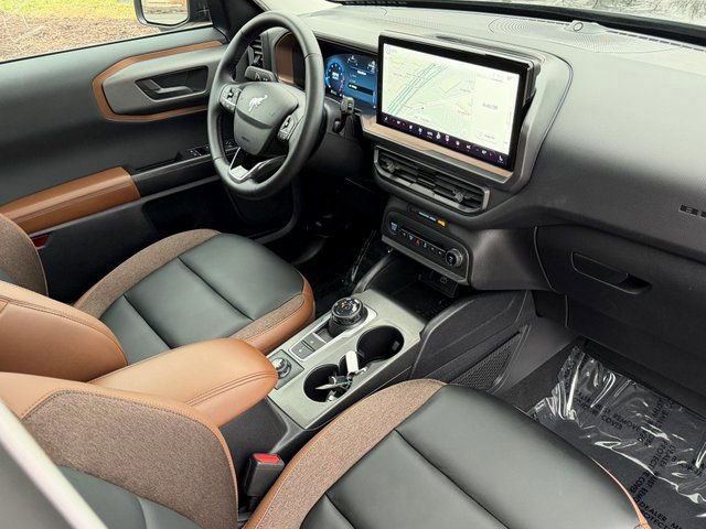 Certified 2025 Ford Bronco Sport Outer Banks w/ Outer Banks Tech Package+ AWD/4WD image 33