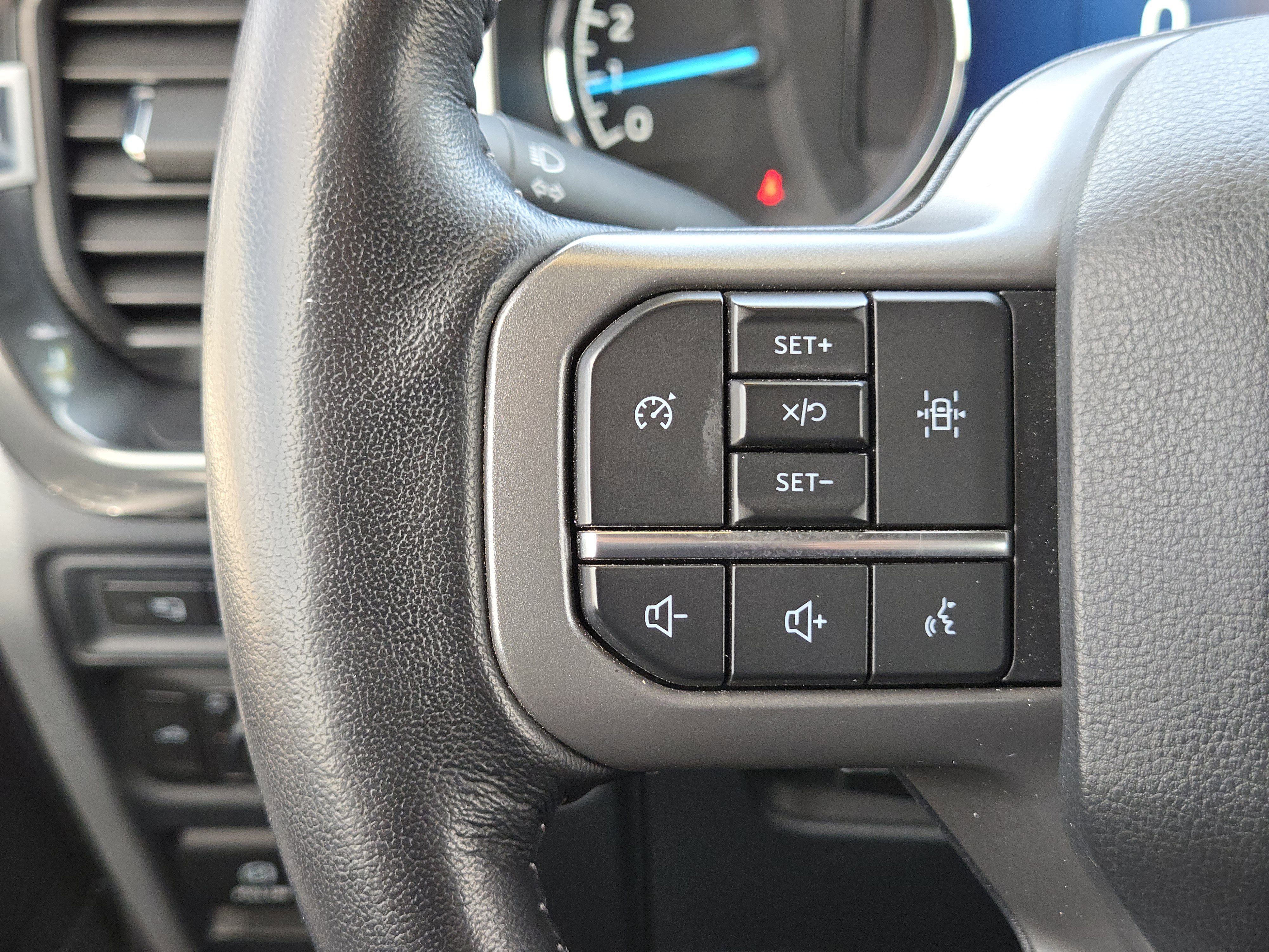 Certified 2022 Ford F150 XLT w/ Equipment Group 302A High image 26