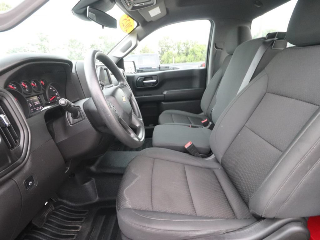 Used 2025 Chevrolet Silverado 1500 W/T RWD image 2