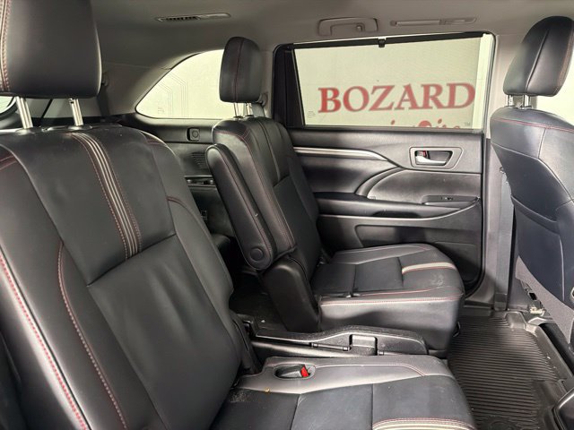 Used 2019 Toyota Highlander SE FWD image 34