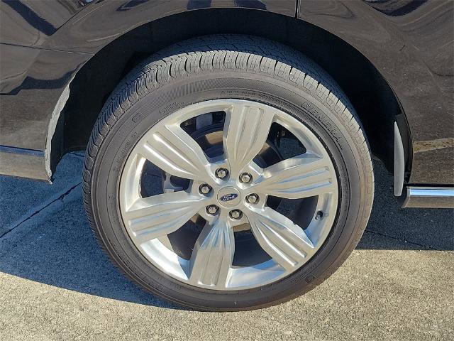 Certified 2024 Ford Expedition Platinum image 5