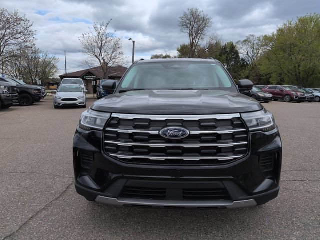 Certified 2025 Ford Explorer Active AWD/4WD image 2