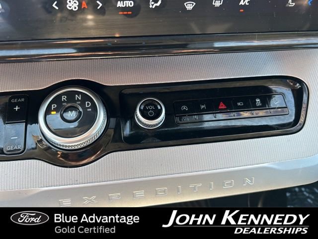 Certified 2025 Ford Expedition Active AWD/4WD image 30