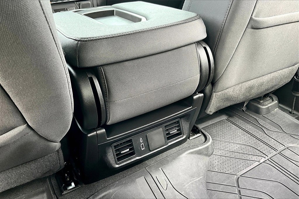 Used 2024 Chevrolet Silverado 1500 Custom image 34