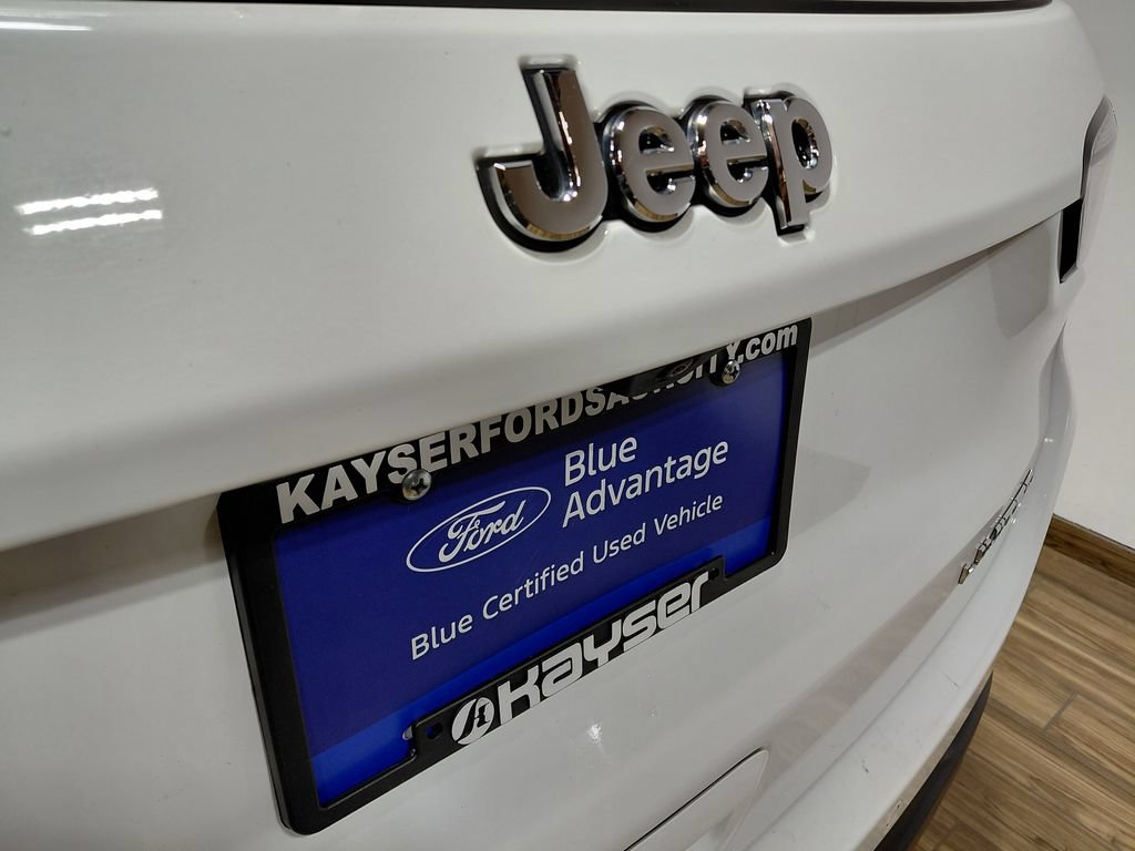 Used 2025 Jeep Compass Limited AWD/4WD image 11