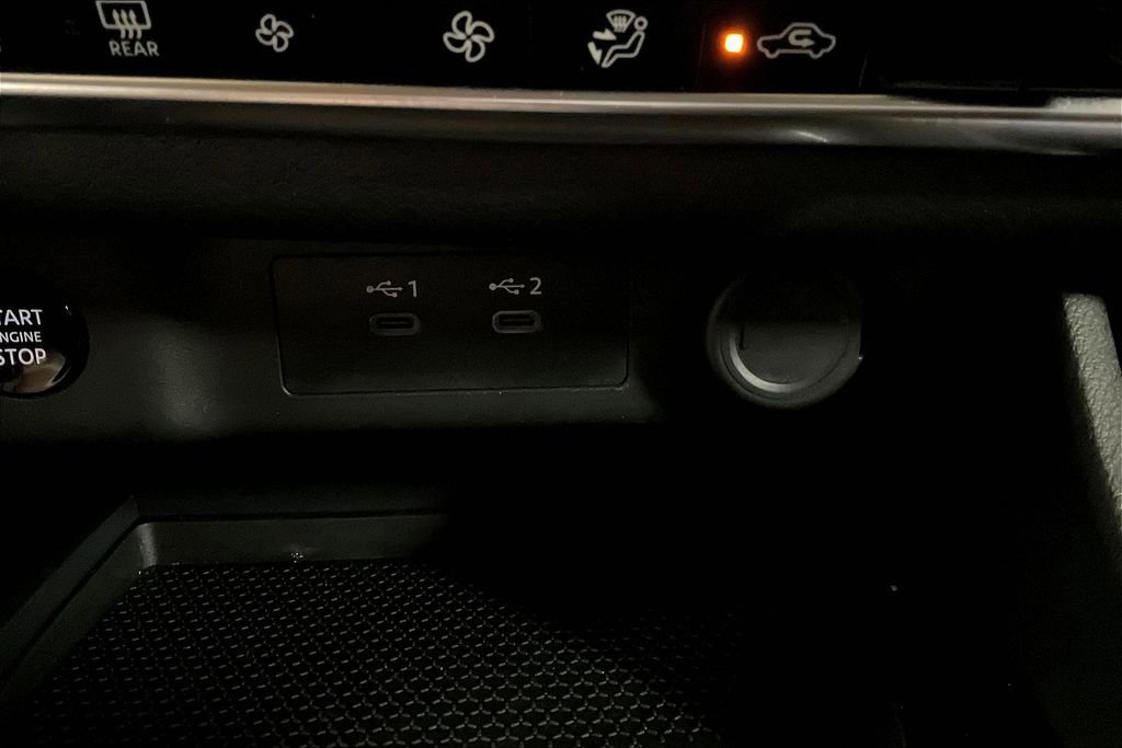 Used 2024 Nissan Rogue SV image 30