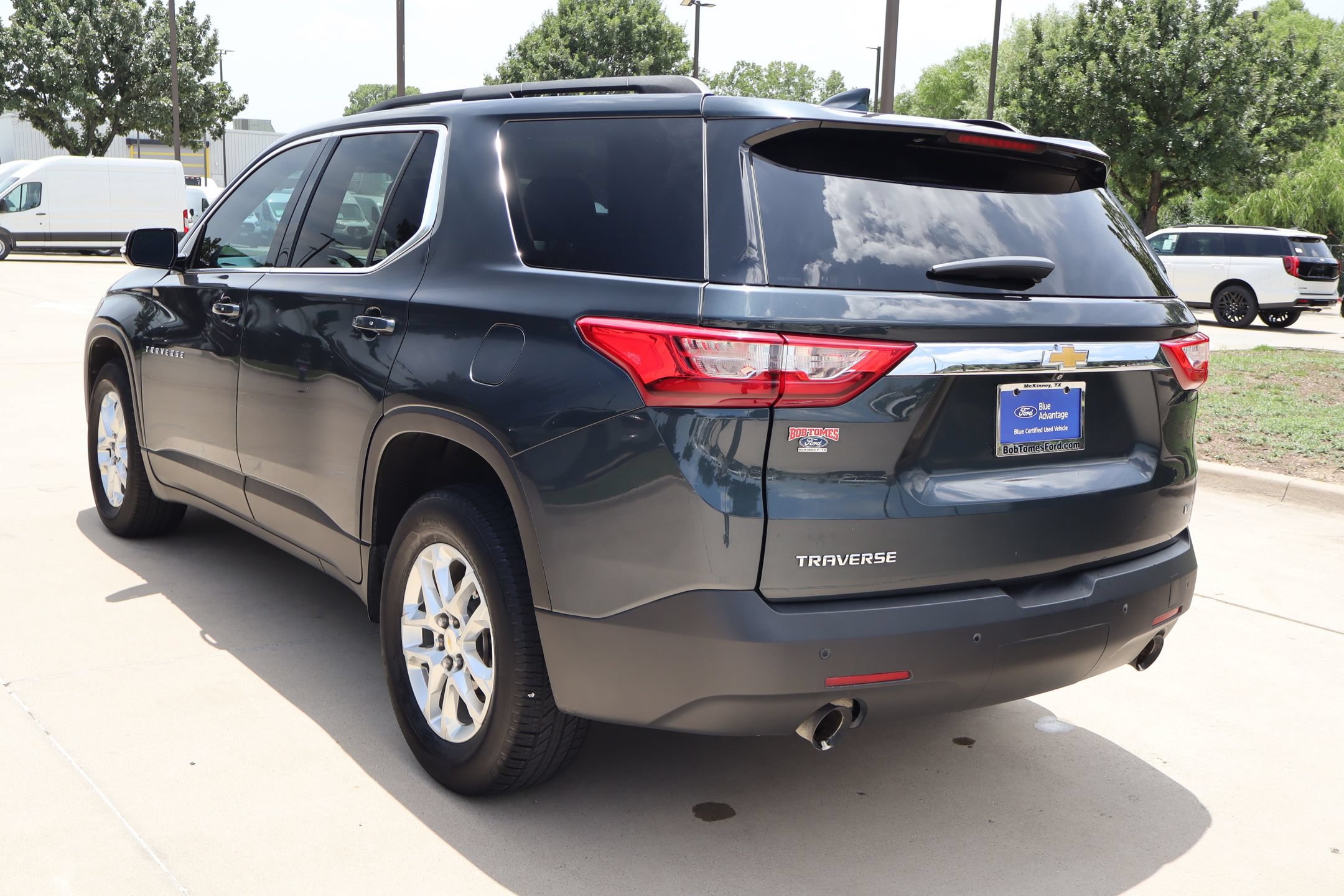 Used 2020 Chevrolet Traverse LT FWD image 6