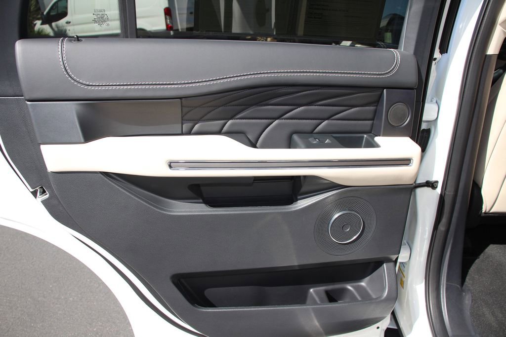 Certified 2024 Ford Expedition Platinum AWD/4WD image 20