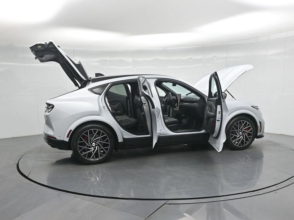 Certified 2023 Ford Mustang Mach-E GT w/ GT Performance Edition image 32