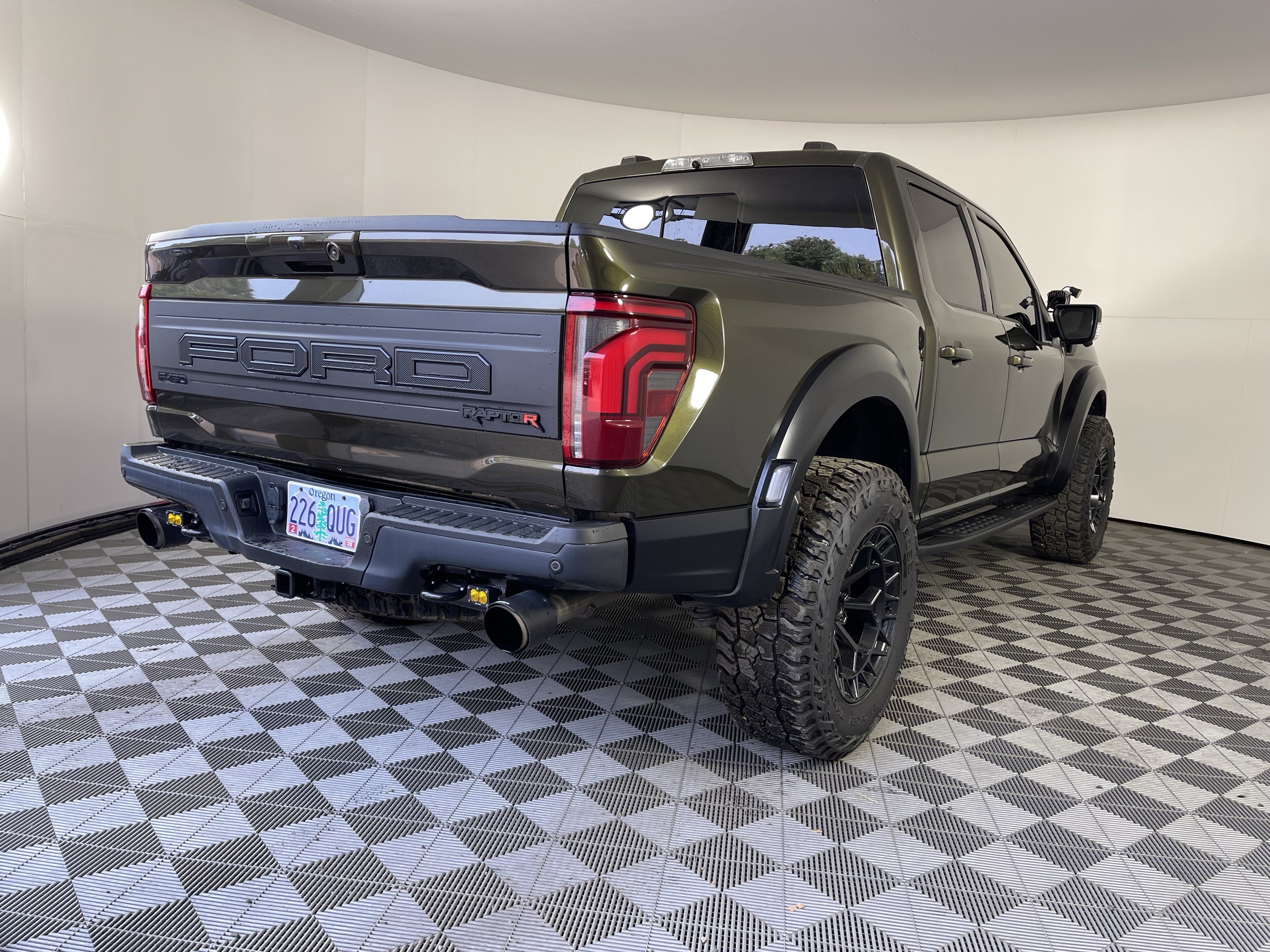 Certified 2024 Ford F150 Raptor w/ Equipment Group 803A Raptor R AWD/4WD image 5