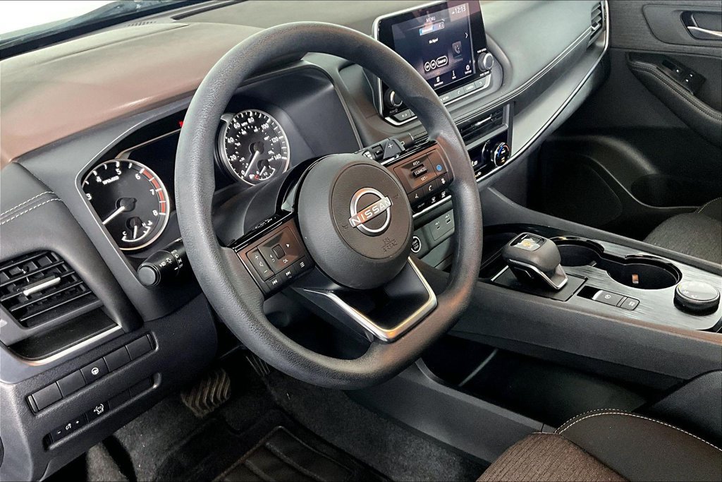 Used 2023 Nissan Rogue SV AWD/4WD image 13